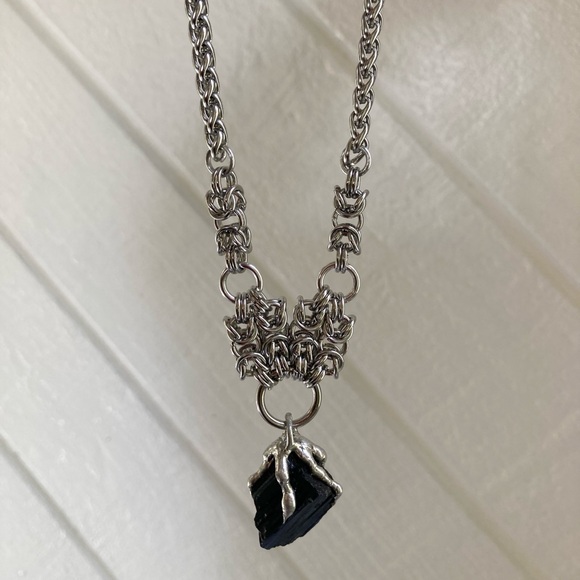 Handmade maille black tourmaline gemstone boho goth silver stone necklace - Picture 5 of 14